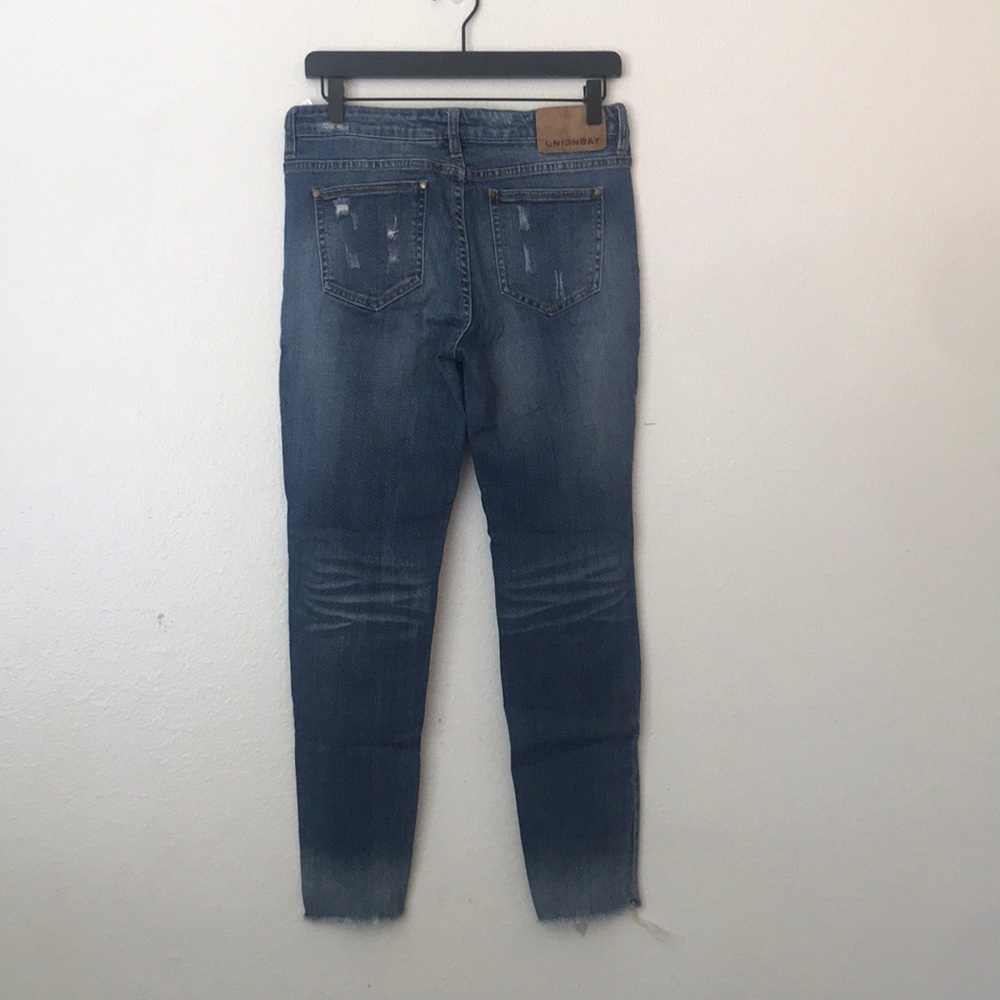 Blue jeans - Picture 2 of 3